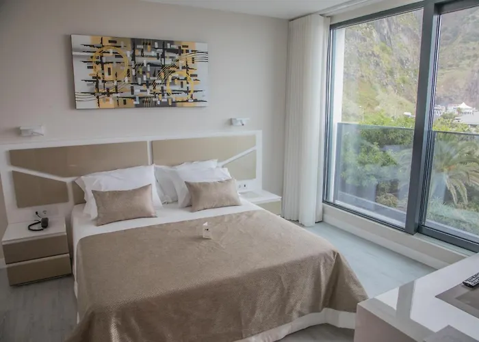 Calamar 3* Sao Vicente (Madeira)